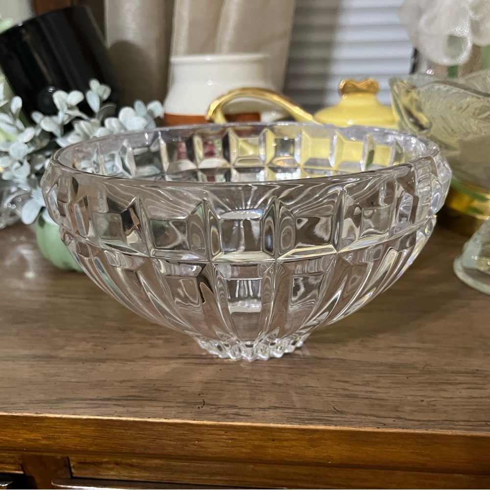 Vintage crystal bowl